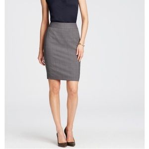 Ann Taylor Petite Gray Skirt